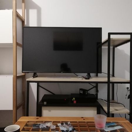 Appartment With Garden - Chaville Esterno foto